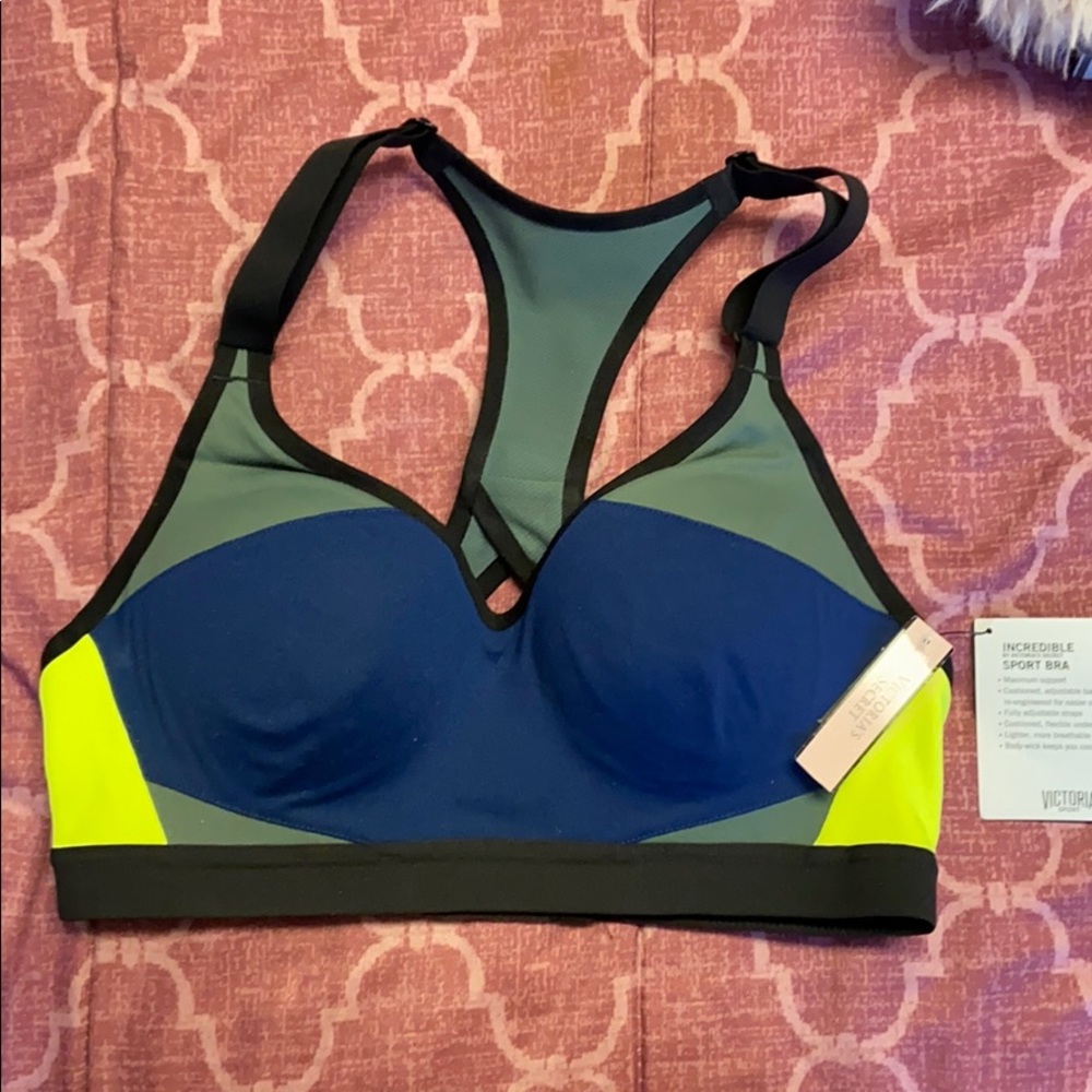 Sports bra